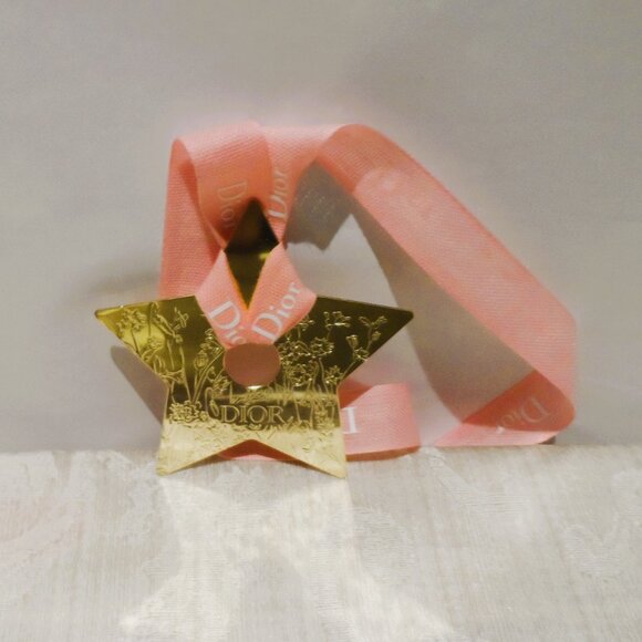 Dior Engraved Metal Gold Star  Ornament - NEW - Picture 5 of 6